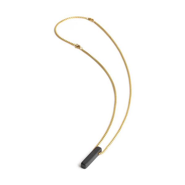 Halskette aus goldenem Edelstahl mit einem schwarzen Achatstein - Tantum Gold Black